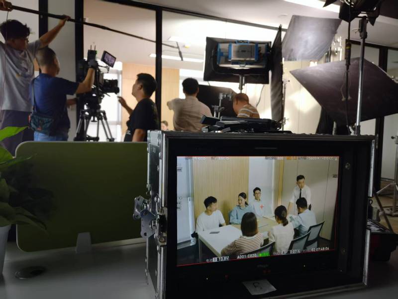 太仓市TVC拍摄公司：科技产品视觉化大师，诠释未来感与功能美学